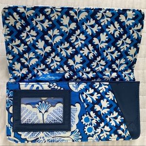 Vera Bradley Travel Wallet in Blue Lagoon